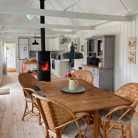 Feriehus Architect-designed Summer House Near Hald Liseleje