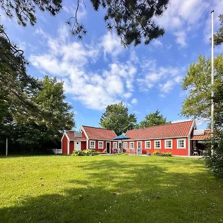 Architect-designed Summer House Near Hald Liseleje